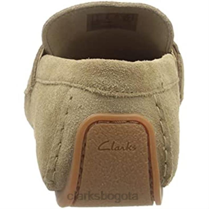 Clarks 0DX8L1324 mocasín clarks oswick bar de ante color arena oscuro para hombre hombres gamuza arena oscura