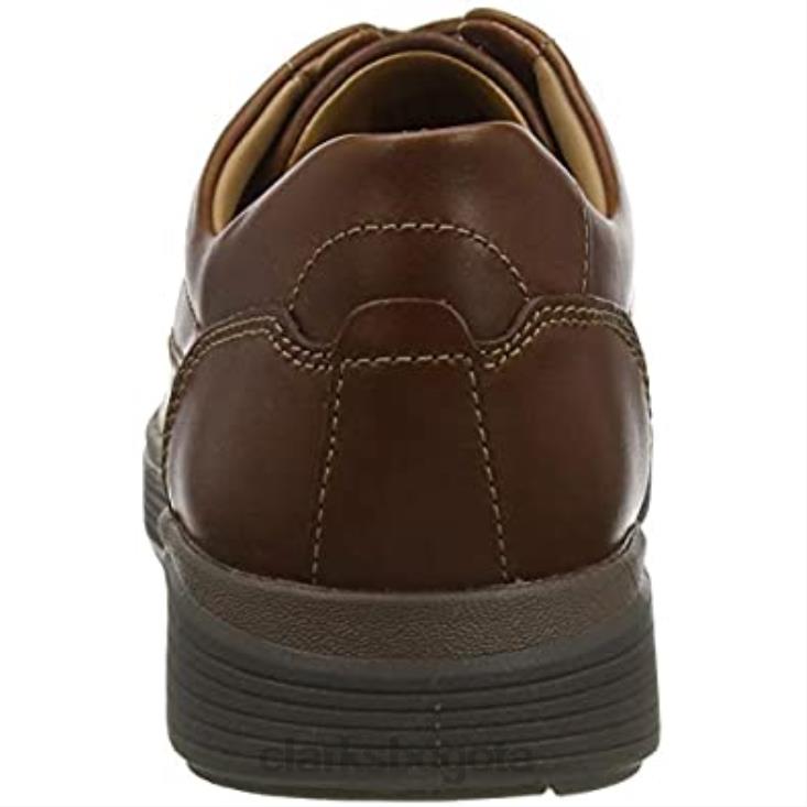 Clarks 0DX8L1475 Zapatos Oxford planos Clarks Un Abode Facility de cuero color canela oscuro para hombre hombres cuero bronceado oscuro