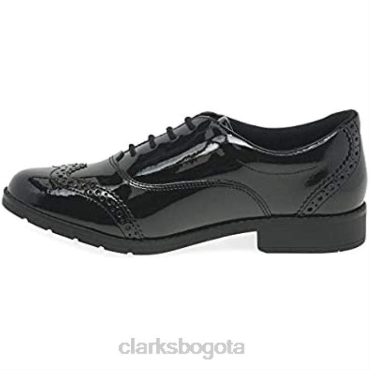 Clarks 0DX8L151 zapatos juveniles de cuero aubrie tap charol negro clarks unisexo