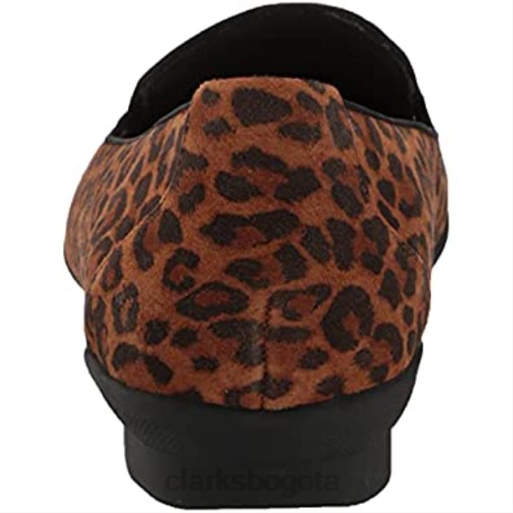 Clarks 0DX8L1570 Mocasines Clarks Sara Poppy para mujer con estampado de leopardo mujer estampado de leopardo