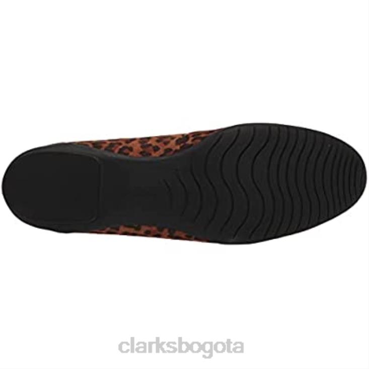 Clarks 0DX8L1570 Mocasines Clarks Sara Poppy para mujer con estampado de leopardo mujer estampado de leopardo