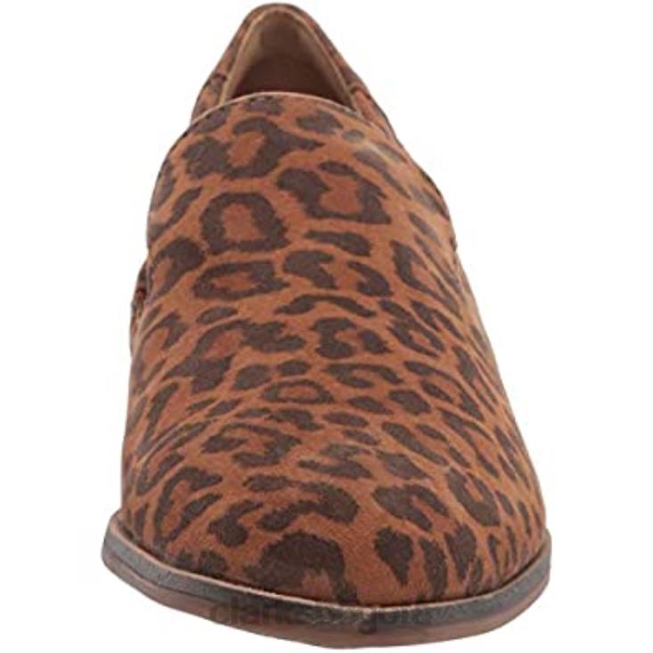 Clarks 0DX8L1703 mocasín clarks estilo conducción trish para mujer con estampado de leopardo marrón oscuro mujer estampado de leopardo marrón oscuro