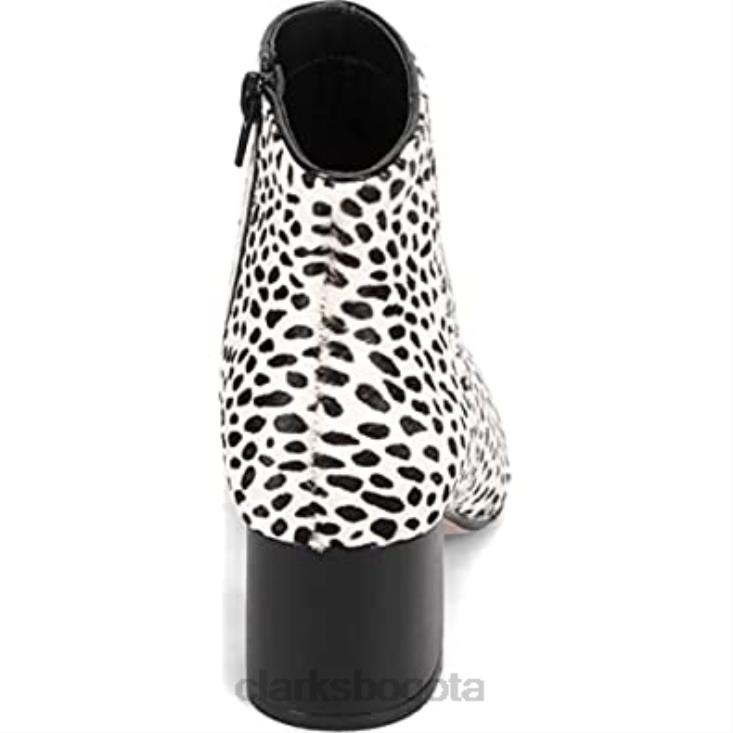 Clarks 0DX8L2162 Botas Chelsea Clarks Sheer Flora con estampado animal para mujer mujer Huella animal