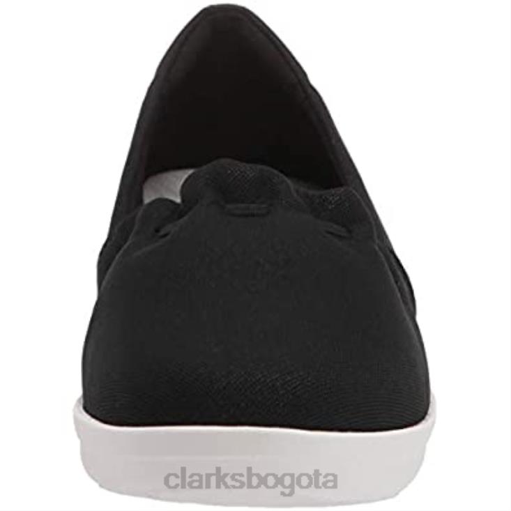 Clarks 0DX8L2202 Zapatilla Clarks Ayla Shine para mujer en tejido negro brillante mujer