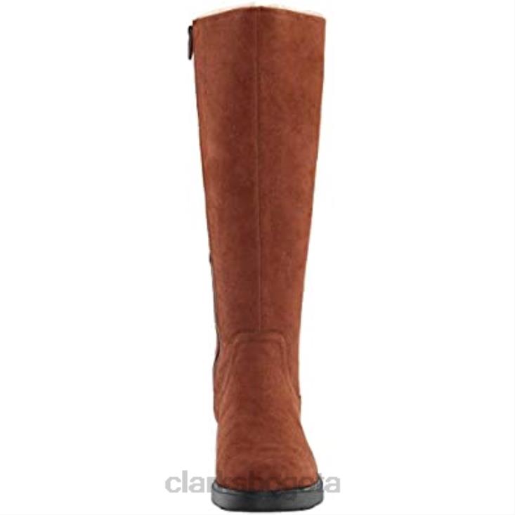 Clarks 0DX8L2478 bota de alta moda un elda para mujer clarks de gamuza color canela oscuro mujer gamuza bronceada oscura