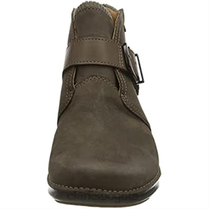 Clarks 0DX8L2699 Botas chukka medias Appley de Clarks de nobuk color topo para mujer mujer