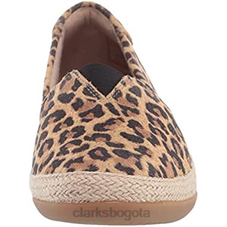 Clarks 0DX8L2766 clarks lafley jess cuña sandalia color tostado leopardo ante mujer gamuza de leopardo bronceado