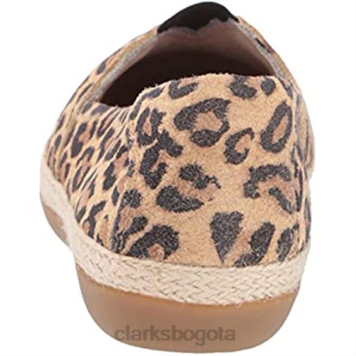 Clarks 0DX8L2766 clarks lafley jess cuña sandalia color tostado leopardo ante mujer gamuza de leopardo bronceado