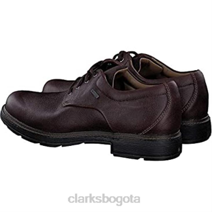 Clarks 0DX8L2919 zapatos de cuero un Tread lo gore-tex marrón oscuro clarks unisexo