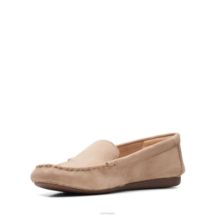 Clarks 0DX8L3320 clarks pecas ante arena mujer gamuza arena