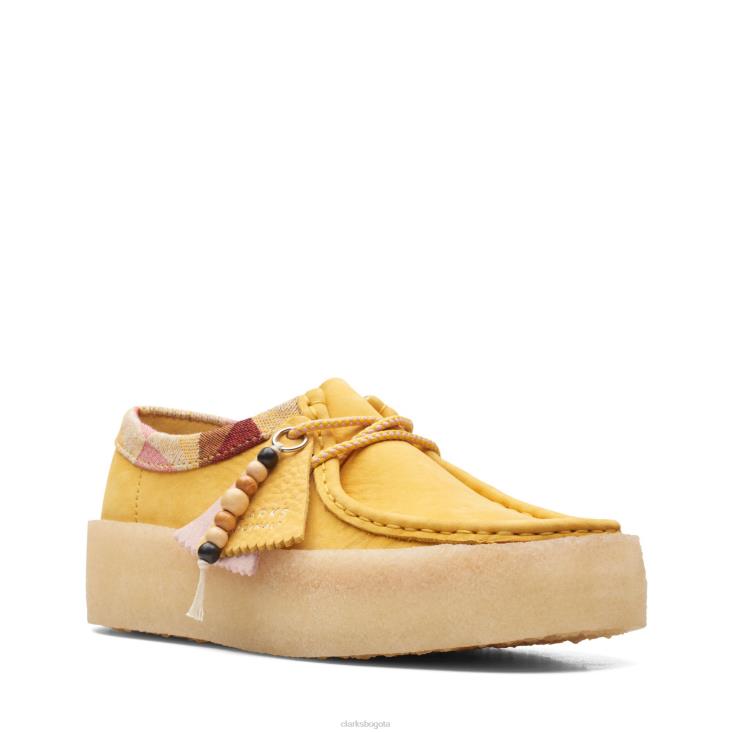 Clarks 0DX8L3379 taza clarks wallabee de nubuck amarillo bajo mujer nubuck amarillo