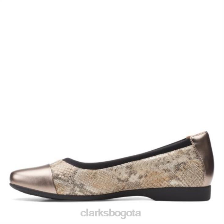Clarks 0DX8L3996 clarks marfil un darcey cap2 mujer Marfil
