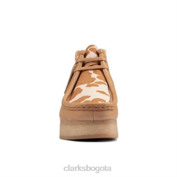 Clarks 0DX8L4157 cuña wallabee clarks estampado vaca tostado unisexo estampado de vaca color canela