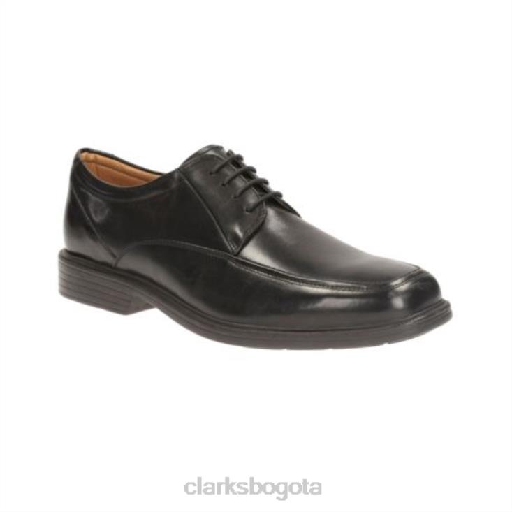 Clarks 0DX8L4427 boone clarks negros hombres negro