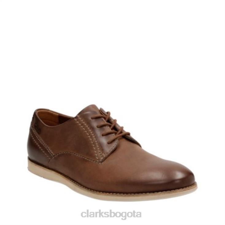 Clarks 0DX8L4510 clarks de cuero tostado liso franson hombres cuero marrón