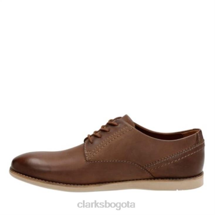 Clarks 0DX8L4510 clarks de cuero tostado liso franson hombres cuero marrón
