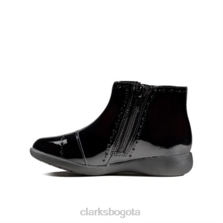 Clarks 0DX8L4643 Clarks patente negro grabado forma inf g ajuste niños charol negro