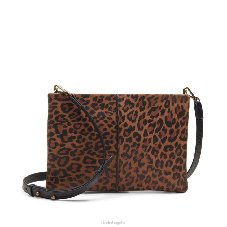 combinación con estampado de leopardo