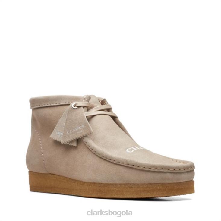 Clarks 0DX8L5700 Bota wallabee de ante beige Clarks de ante beige hombres gamuza beige