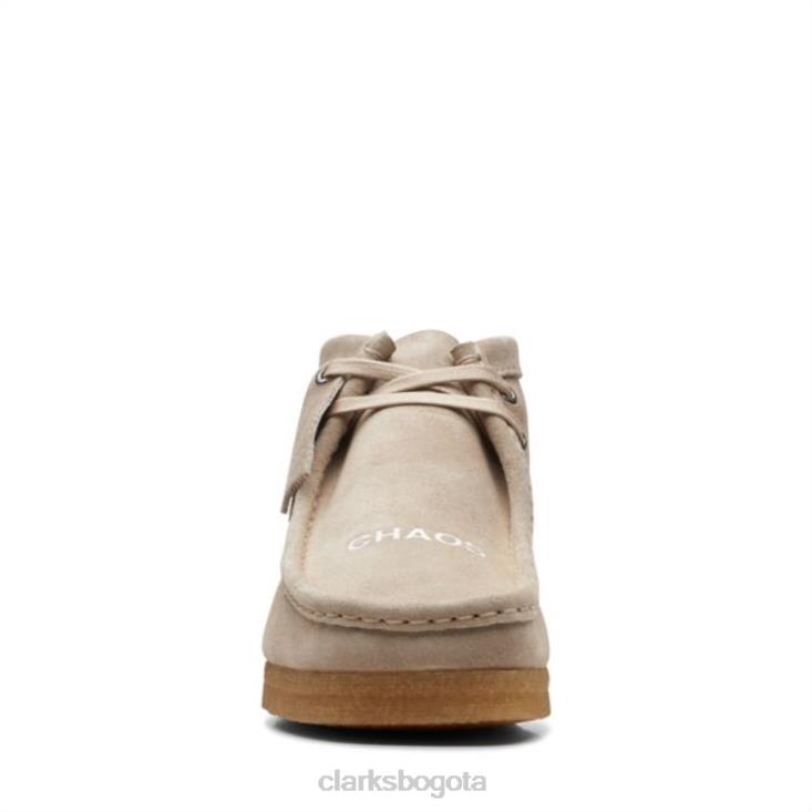 Clarks 0DX8L5700 Bota wallabee de ante beige Clarks de ante beige hombres gamuza beige