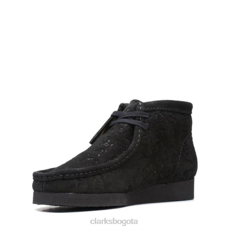 Clarks 0DX8L5704 Bota clarks wallabee negra con relieve negro con relieve hombres negro en relieve