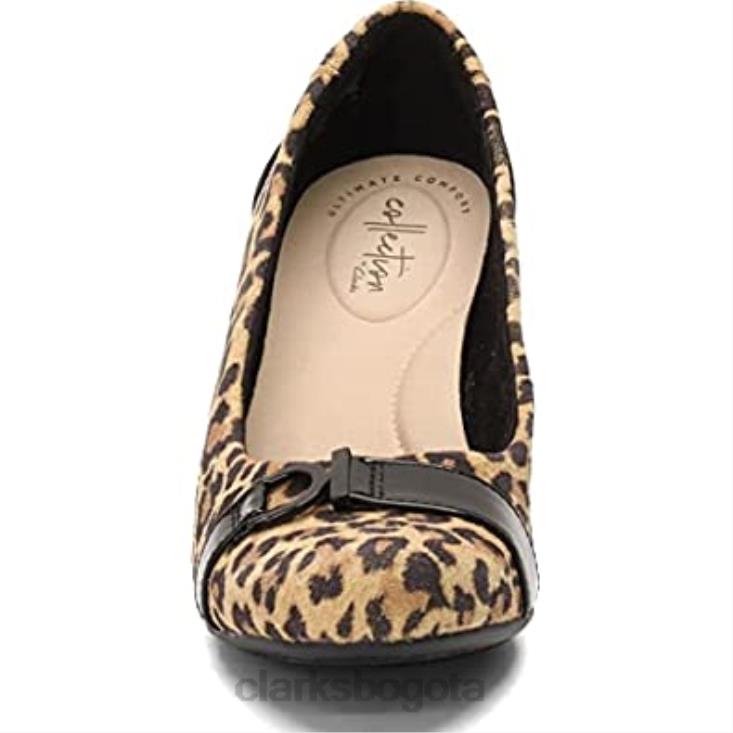 Clarks 0DX8L619 Zapatos de salón clarks flores poppy de ante de leopardo tostado para mujer mujer gamuza de leopardo bronceado