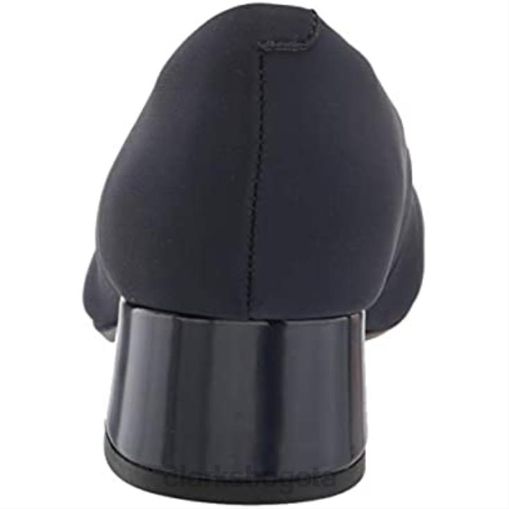 Clarks 0DX8L656 Zapatos de salón clarks marilyn sara combinados de charol azul marino para mujer mujer combi charol textil marino