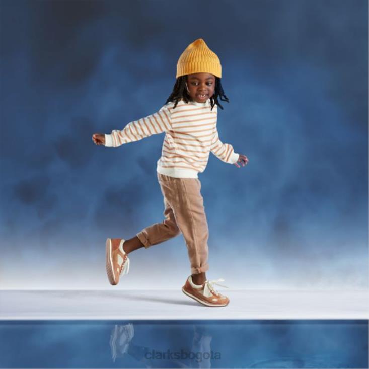 Clarks 0DX8L6873 Clarks Sandstone Combi Craft Run Tor Kid Sandstone Combi niños combinación de arenisca