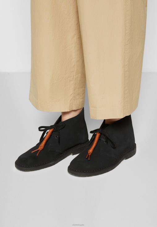 Clarks 0DX8L6921 botas clarks negras desert casual con cordones unisexo negro