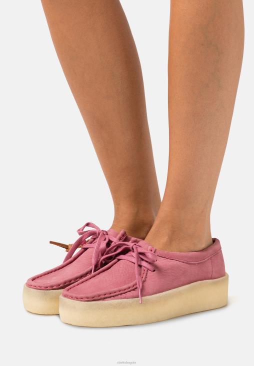 Clarks 0DX8L6939 zapatos casuales con cordones clarks wallabee cup rosa unisexo rosa