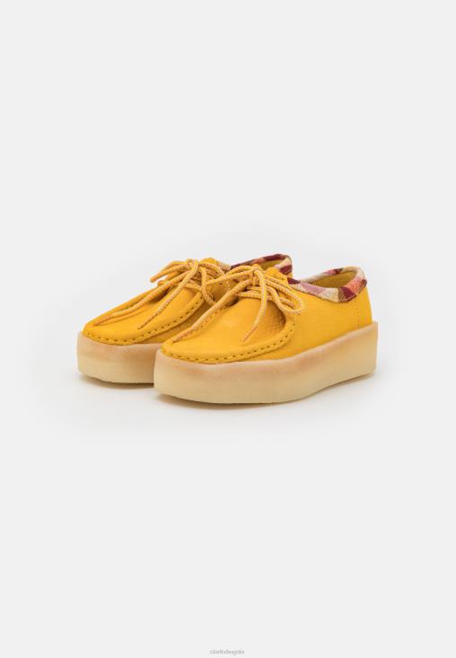 Clarks 0DX8L6947 mocasines clarks wallabee cup amarillos unisexo amarillo