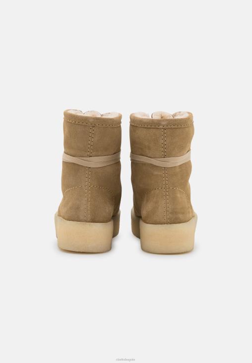 Clarks 0DX8L7091 botas de invierno clarks wallabee cup hi color canela claro unisexo bronceado suave