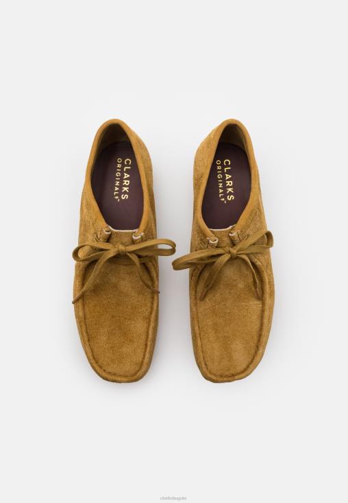Clarks 0DX8L7141 wallabee casual con cordones clarks oak unisexo roble