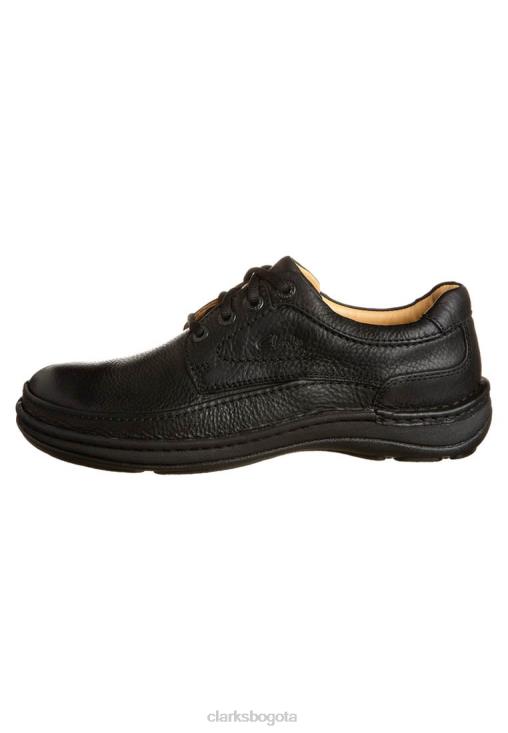 Clarks 0DX8L7160 clarks negros naturaleza tres zapatos casuales con cordones unisexo negro