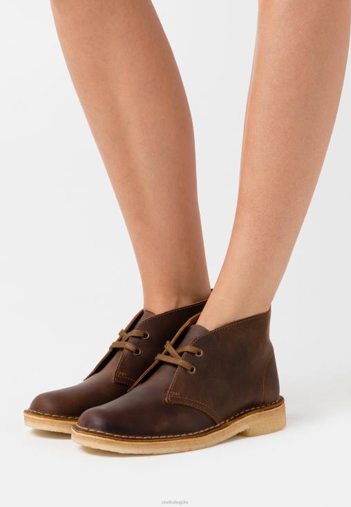 Clarks 0DX8L6935 bota desierto casual con cordones clarks beeswax unisexo cera de abejas