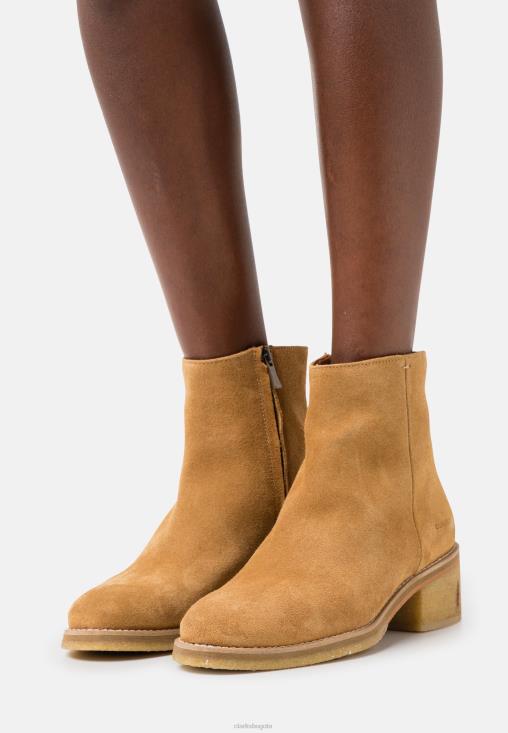 Clarks 0DX8L7088 botines clarks amara clásicos tostados unisexo broncearse